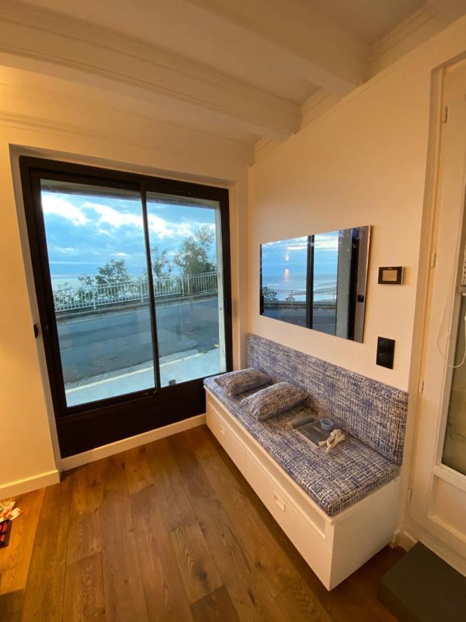 Appartement Face Mer Avec Terrasse Et Parking Trouville-sur-Mer Ngoại thất bức ảnh