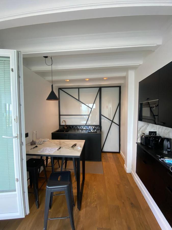 Appartement Face Mer Avec Terrasse Et Parking Trouville-sur-Mer Ngoại thất bức ảnh