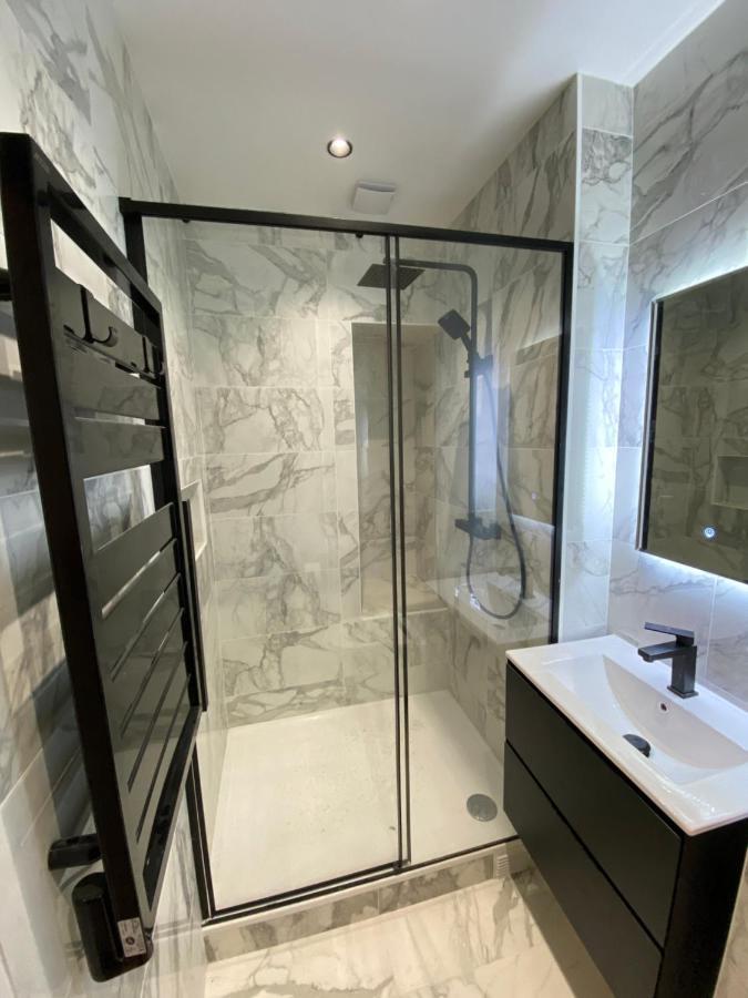 Appartement Face Mer Avec Terrasse Et Parking Trouville-sur-Mer Ngoại thất bức ảnh